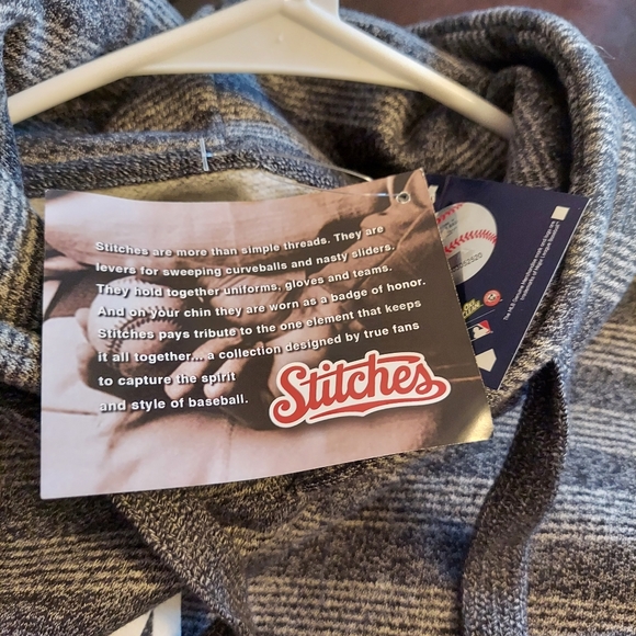 LA sweater - Picture 8 of 9